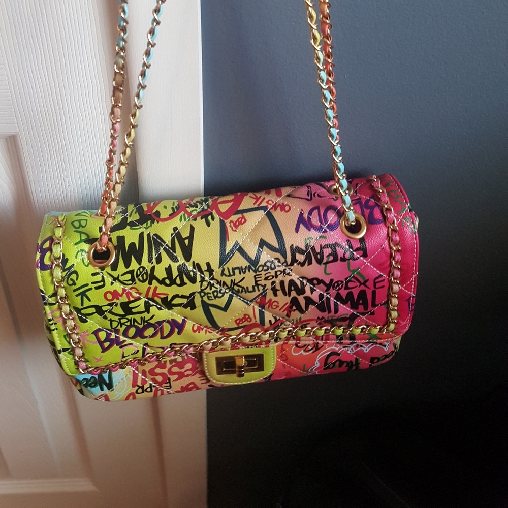 Nwt graffiti purse
